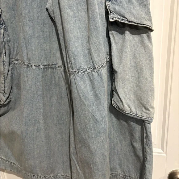 Wide-Leg Blue Denim Jeans - Picture 10 of 10